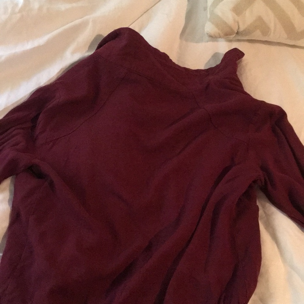 maroon light jacket - Picture 3 of 3